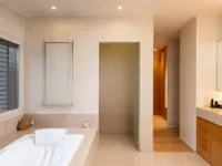 Недвижимость Single house 10 rooms: 8