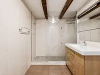 Недвижимость Apartment 5 rooms: 8
