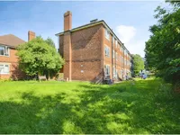 Недвижимость Longstone Avenue: 1