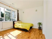 Недвижимость Longstone Avenue: 11