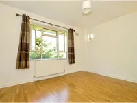 Недвижимость Longstone Avenue: 14