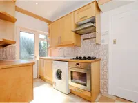 Недвижимость Longstone Avenue: 15