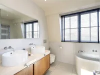 Недвижимость Milner Street: 4