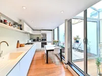 Недвижимость Milner Street: 17