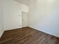 Недвижимость Three-room apartment in the center: 10