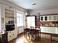 Недвижимость Two-room apartment in the center: 2