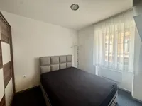 Недвижимость 1-комнатная квартира в центре: 1