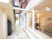Недвижимость Fitzgeorge Avenue, Olympia: 2