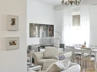Недвижимость Two-room apartment in the center: 3