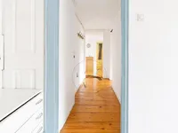 Недвижимость 2-room apartment in the center: 6