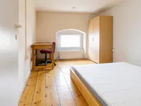 Недвижимость 2-room apartment in the center: 10