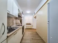 Недвижимость Двухкомнатная квартира в центре.: 1