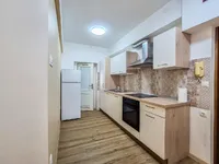 Недвижимость Двухкомнатная квартира в центре.: 2