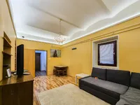 Недвижимость Двухкомнатная квартира в центре.: 5