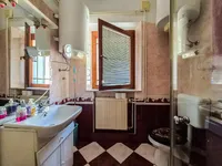 Недвижимость Двухкомнатная квартира в центре.: 7