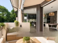 Недвижимость Apartment 4 rooms: 1