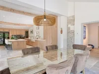 Недвижимость Single house 10 rooms: 8