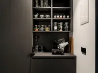 Недвижимость Apartment, 4 rooms, city center: 10