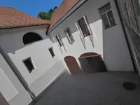 Недвижимость 2.5-room apartment in the center: 10