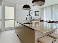 Недвижимость Apartment 5 rooms: 6