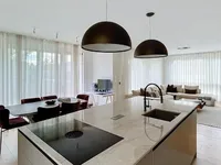 Недвижимость Apartment 5 rooms: 7