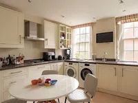 Недвижимость Cranmer Court, Whiteheads Grove, Chelsea: 1