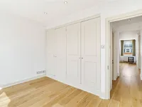 Недвижимость Egerton Gardens: 2