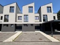 Недвижимость House with terrace Novo Vizhmarie: 2