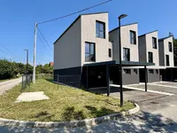 Недвижимость House with terrace New Vizhmarje: 1