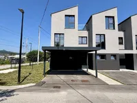 Недвижимость House with terrace New Vizhmarje: 2