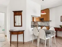 Недвижимость Apartment 5 rooms: 6
