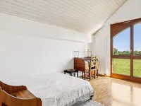 Недвижимость Apartment 5 rooms: 8