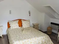 Недвижимость Bifamiliar house 6 rooms: 6