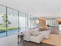 Недвижимость Apartment 5 rooms: 2