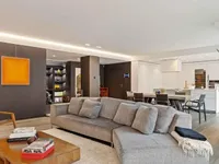 Недвижимость Apartment 5 rooms: 8