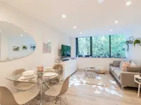 Недвижимость Chiswick High Road: 7