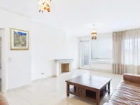 Недвижимость Apartment 4 rooms: 2
