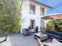 Недвижимость Single house 6 rooms: 2