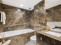 Недвижимость Tower West, 1 Waterfront Drive: 9