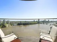 Недвижимость Tower West, 1 Waterfront Drive: 16
