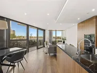 Недвижимость Tower West, 1 Waterfront Drive: 7