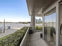 Недвижимость Tower West, 1 Waterfront Drive: 12