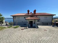 Недвижимость Апартаменты с видом на море: 12