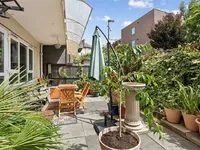 Недвижимость Buxton Street: 2
