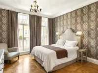 Недвижимость Sloane Court West: 2