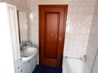 Недвижимость Трехкомнатная квартира в Центре: 16