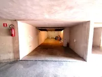 Недвижимость Трехкомнатная квартира в Центре: 19