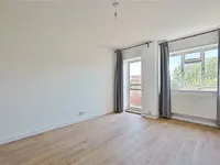 Недвижимость Rollo Court, Strasburg Road: 2