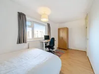 Недвижимость St. Saviours Estate, Abbey Street: 9