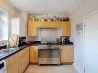 Недвижимость St. Saviours Estate, Abbey Street: 11